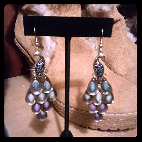 Jewelry - DanglePeacock Earrings👧